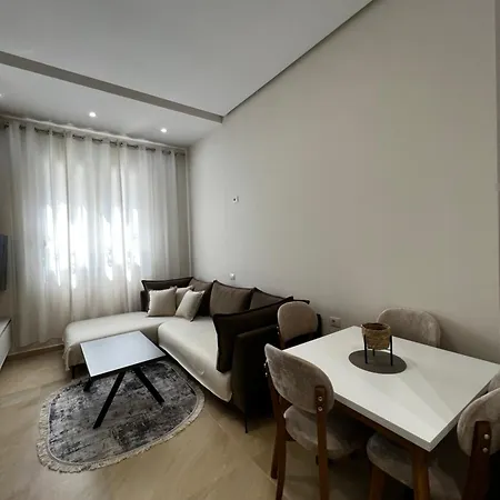 Solitude Apartment *